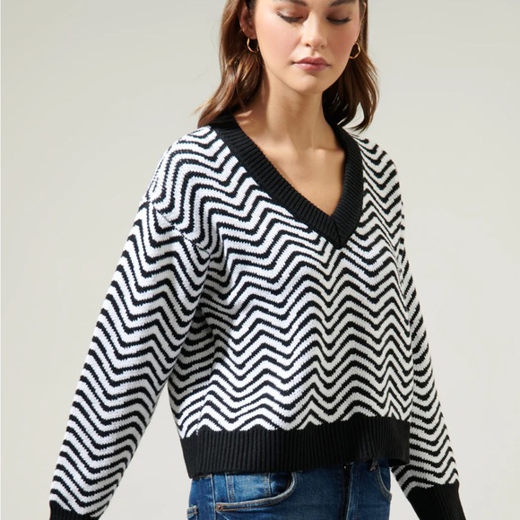 Sugarlips Sweaters - NWT $59 Sugarlips Greta Zebra Long Sleeve Sweater – Black/White (Size XS)
